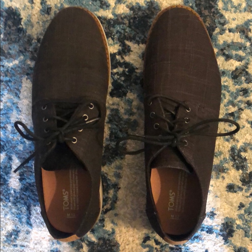 Tom’s washed black men’s shoes